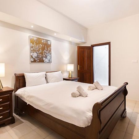 Sliema Central Apartment Just Minutes From The Beach By Jl Exterior foto